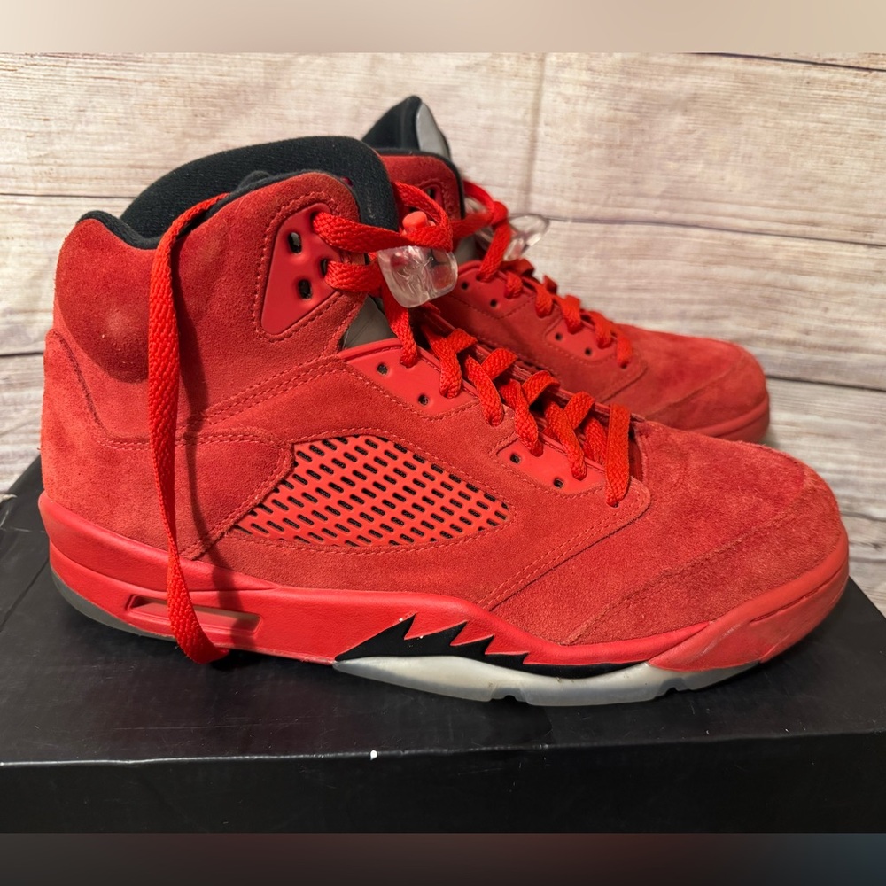 Nike Air Jordan 5 Retro Red Suede Size 10.5 - Picture 3 of 10